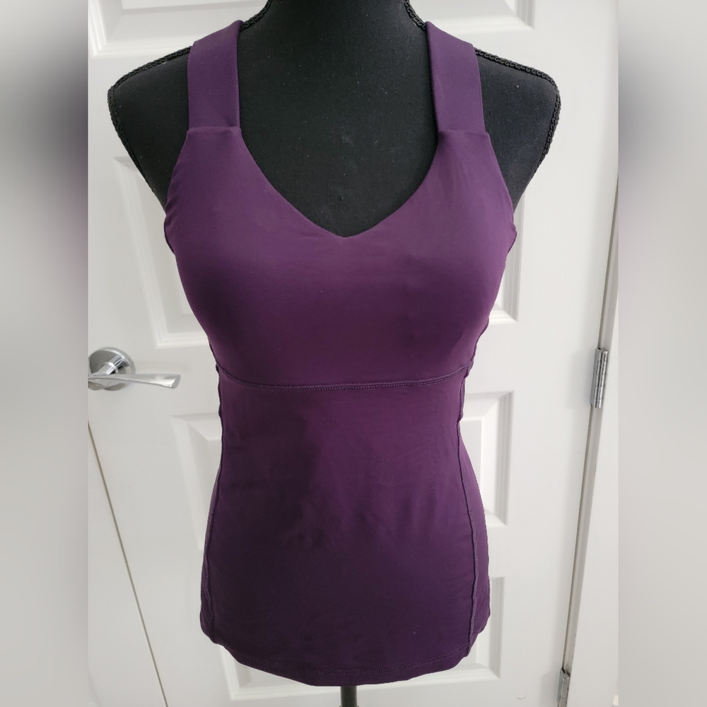 Lululemon top